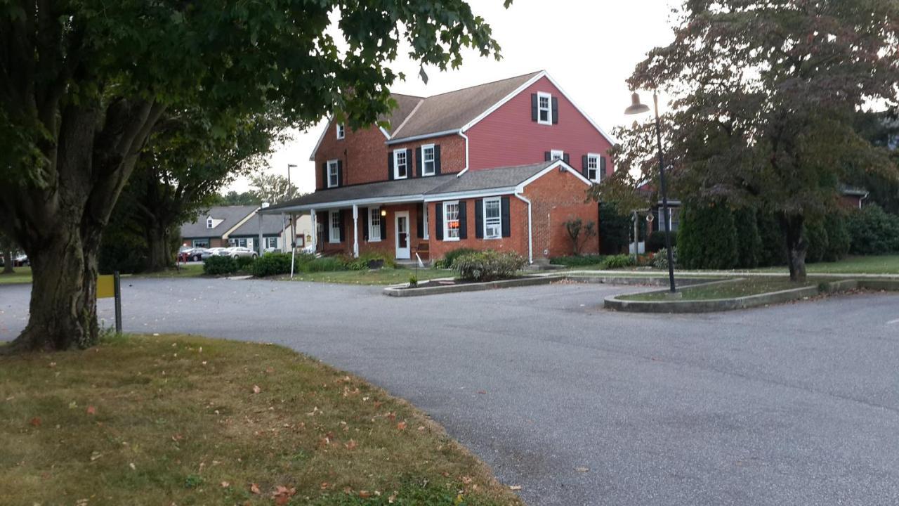 Spruce Lane Lodge And Cottages Smoketown  Exterior foto